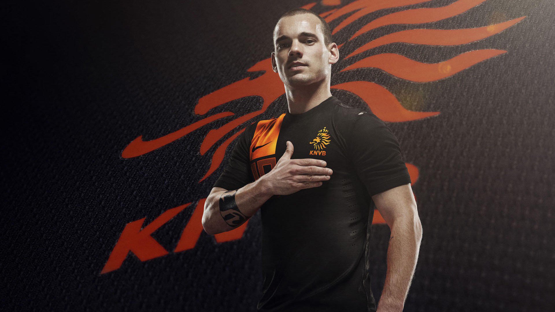 游泳赛事决赛争夺十分激烈